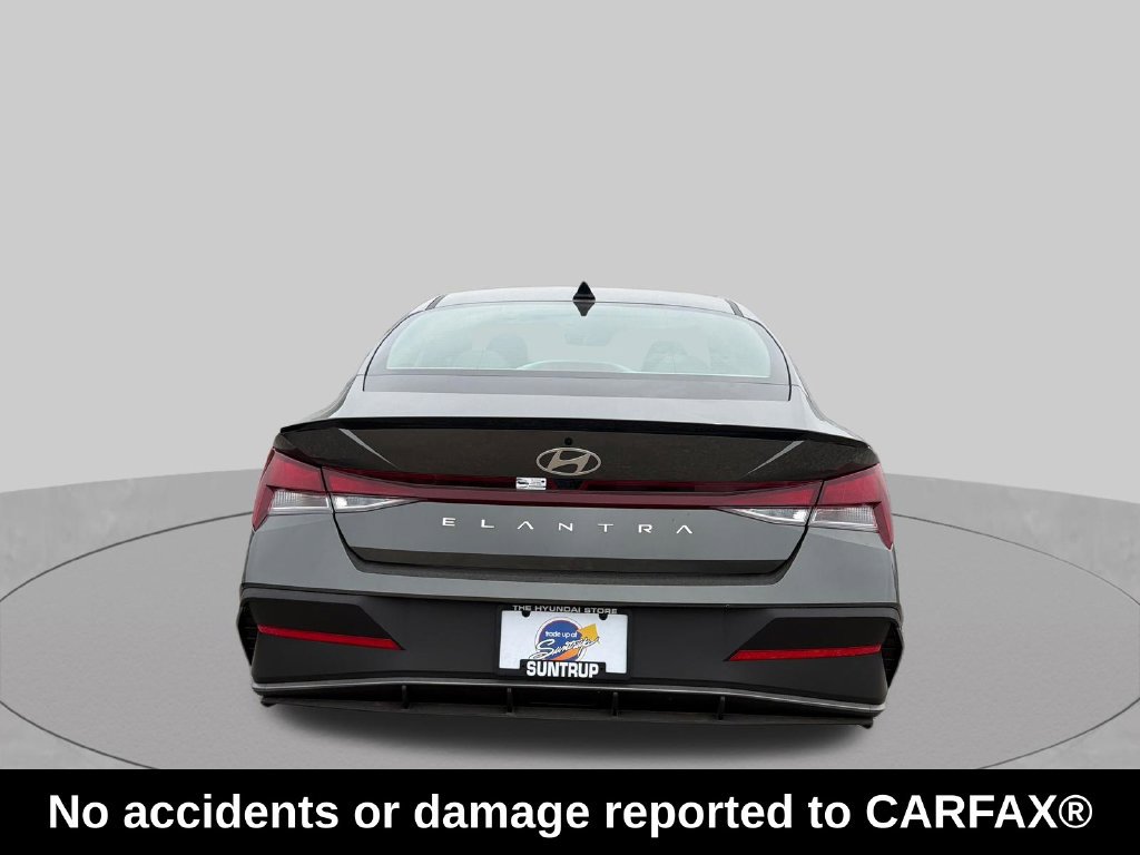 Used 2026 Hyundai Elantra Sport FWD image 4