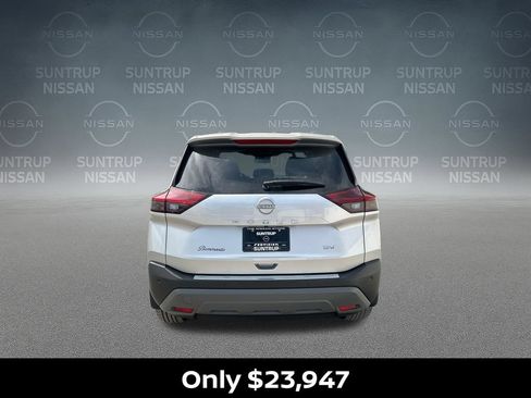 Certified 2023 Nissan Rogue SV FWD image 4