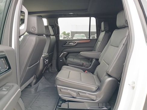 Certified 2026 GMC Yukon XL Denali w/ Sun & Power Step Package AWD/4WD image 22