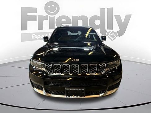 Used 2023 Jeep Grand Cherokee L Summit AWD/4WD image 2