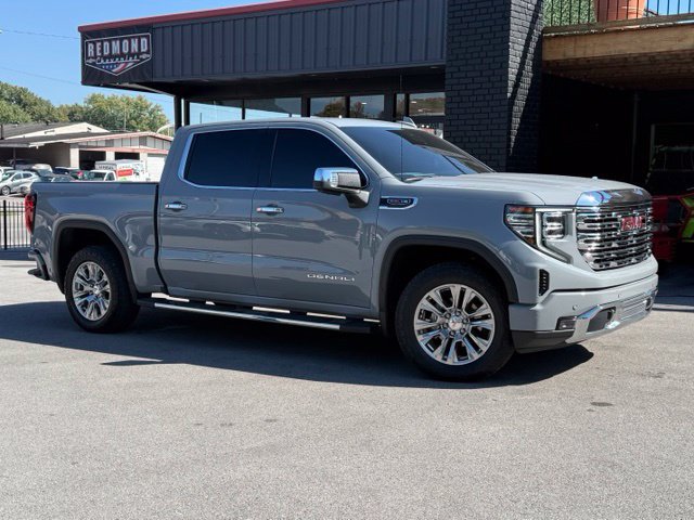 Used 2025 GMC Sierra 1500 Denali AWD/4WD image 2