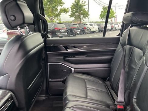 Used 2022 Jeep Wagoneer Series II RWD image 14