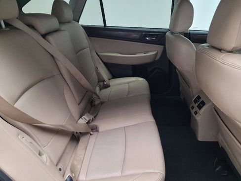 Used 2015 Subaru Outback 3.6R Limited image 19