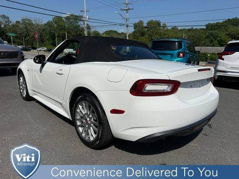 Used 2018 FIAT 124 Spider Classica RWD image 12