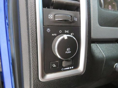 Used 2015 RAM 3500 Big Horn image 23