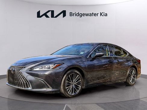 Used 2022 Lexus ES 350 w/ Premium Package image 4
