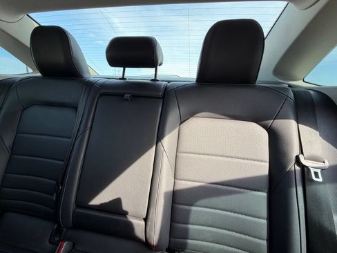 Used 2021 Volkswagen Jetta SEL FWD image 9
