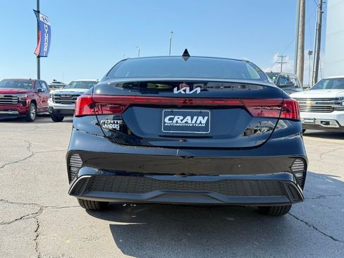 Used 2024 Kia Forte LXS w/ LXS Technology Package image 6