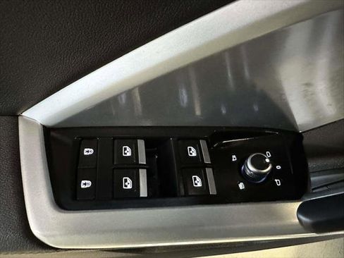 Used 2025 Audi Q3 2.0T Premium w/ Convenience Package image 17