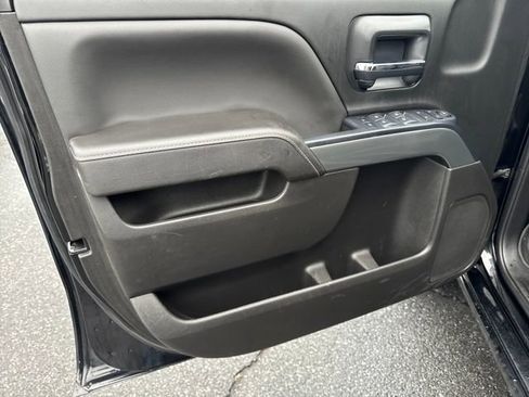 Used 2018 Chevrolet Silverado 1500 LT w/ All Star Edition image 10