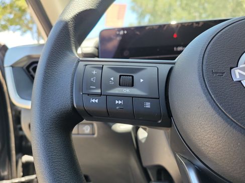 Certified 2025 Nissan Kicks S FWD image 23