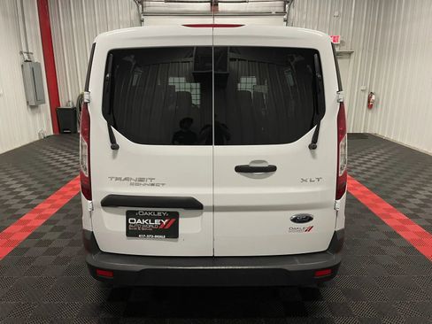 Used 2016 Ford Transit Connect XLT image 3