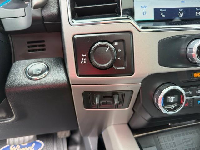Used 2022 Ford F350 Lariat w/ Black Appearance Package AWD/4WD image 19