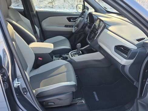 Certified 2025 Subaru Forester Limited image 22