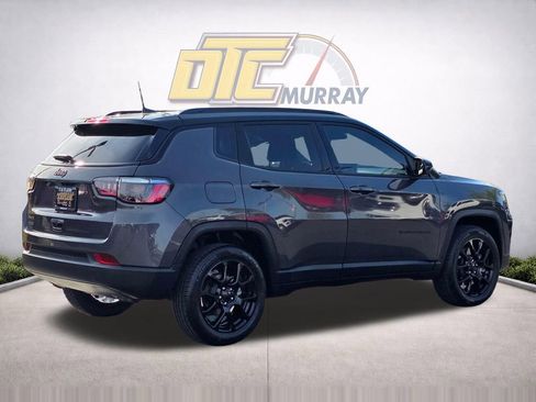 Used 2024 Jeep Compass Latitude w/ Altitude Special Edition image 5