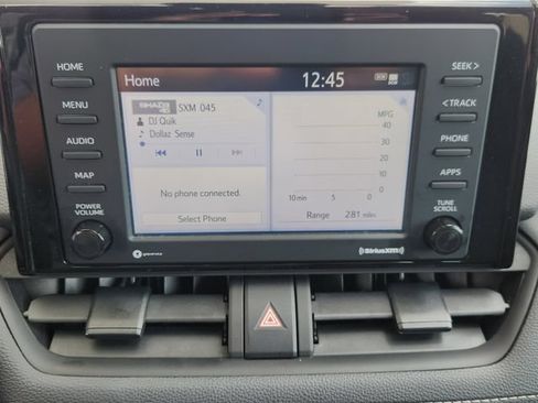Used 2022 Toyota RAV4 LE FWD image 16