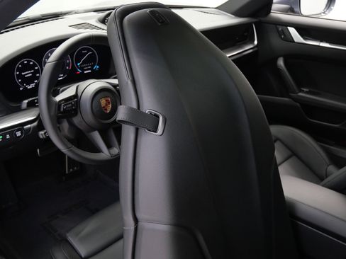 Used 2025 Porsche 911 Carrera image 22