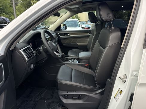 Used 2023 Volkswagen Atlas SEL AWD/4WD image 13