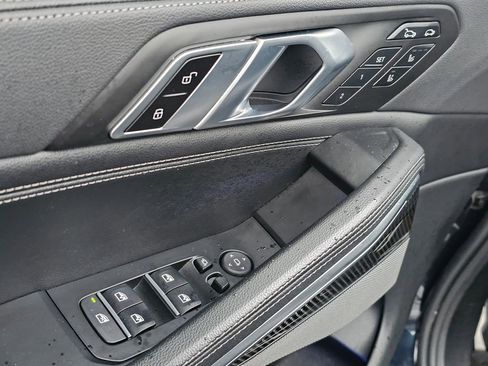 Used 2022 BMW X6 M50i w/ Executive Package image 31