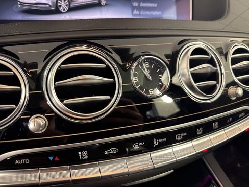 Used 2020 Mercedes-Benz S 560 4MATIC Sedan image 42