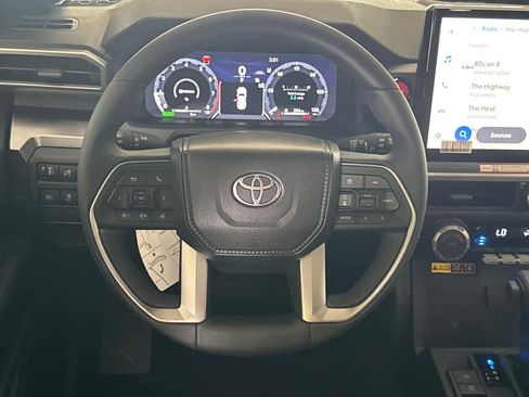 New 2026 Toyota 4Runner TRD Off-Road Premium AWD/4WD image 14