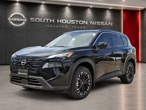 Certified 2026 Nissan Rogue Dark Armor FWD image 2