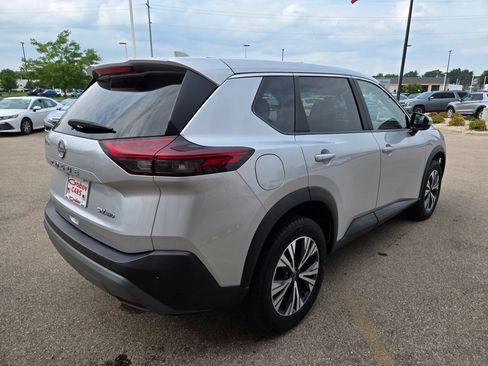 Used 2023 Nissan Rogue SV AWD/4WD image 4