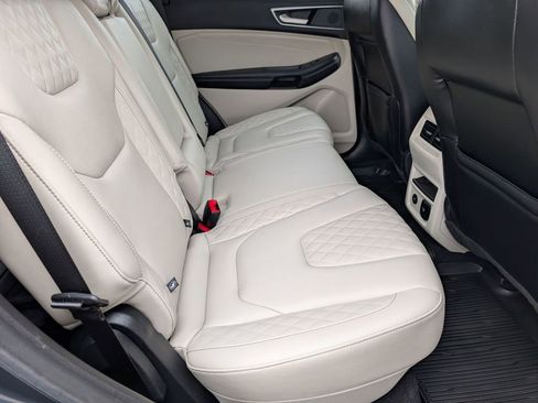 Used 2023 Ford Edge Titanium image 37