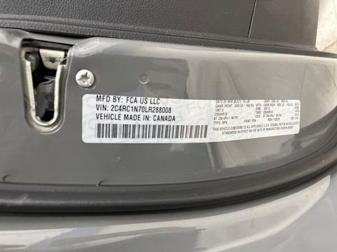 Used 2020 Chrysler Pacifica Limited w/ Advanced Safetytec Group image 40