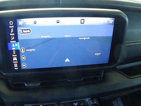 Certified 2025 Jeep Wrangler Sahara w/ Safety Group image 29