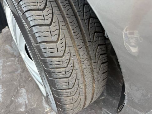 Used 2006 Toyota Corolla FWD image 4
