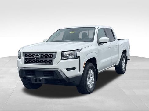 Certified 2022 Nissan Frontier SV image 2