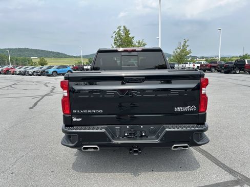 Used 2024 Chevrolet Silverado 1500 High Country w/ Technology Package AWD/4WD image 6