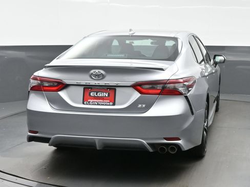 Used 2024 Toyota Camry SE FWD image 5