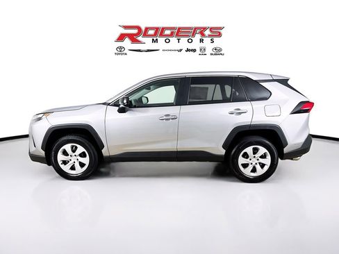 Used 2025 Toyota RAV4 LE image 4