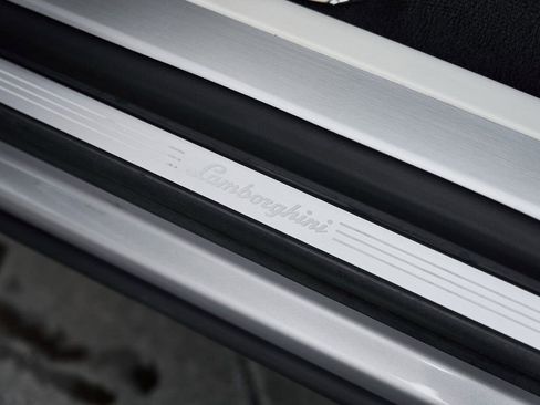 Used 2021 Lamborghini Urus image 29