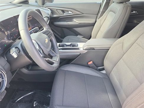 New 2026 Chevrolet Equinox EV LT image 22