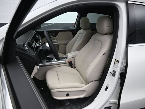 New 2026 Mercedes-Benz GLA 250 4MATIC image 17