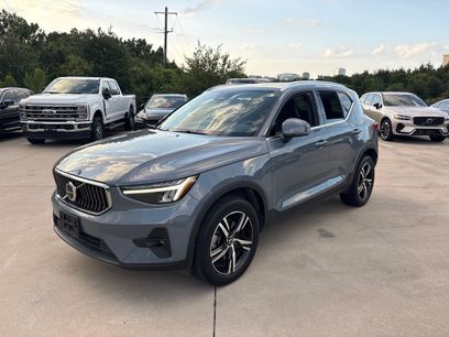 Used 2023 Volvo XC40 B5 Plus