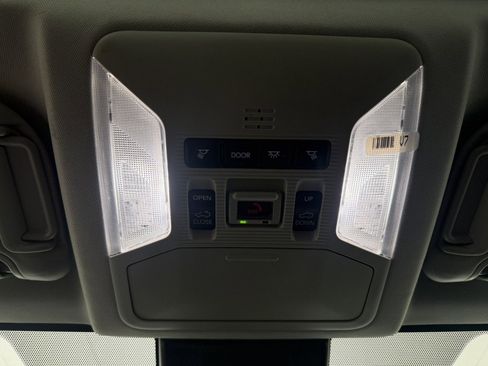 Used 2025 Toyota RAV4 XLE w/ Convenience Package image 24