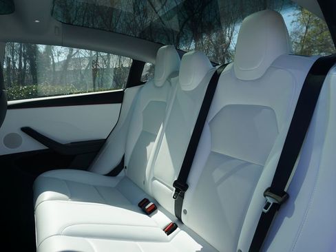 Used 2024 Tesla Model 3 Performance image 17