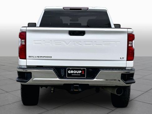 Used 2024 Chevrolet Silverado 2500 LT AWD/4WD image 5
