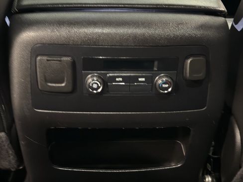 Used 2019 Chevrolet Tahoe LT image 27