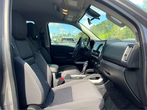 Used 2025 Nissan Frontier SV RWD image 14