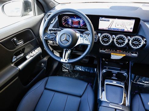 New 2025 Mercedes-Benz GLA 250 image 14