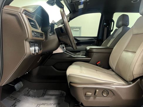 Used 2022 GMC Yukon SLT image 10