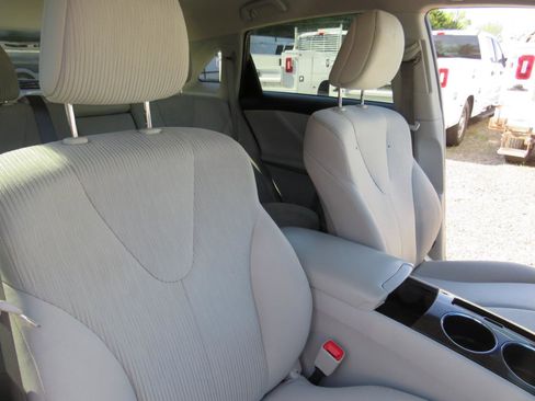 Used 2013 Toyota Venza LE image 20