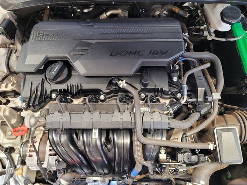 Used 2024 Hyundai Elantra SE image 30