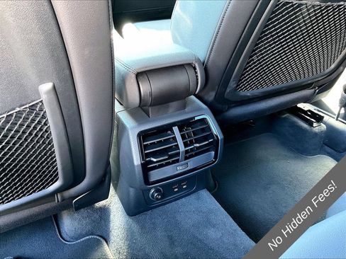 Used 2019 Audi Q3 2.0T Premium w/ Convenience Package AWD/4WD image 27