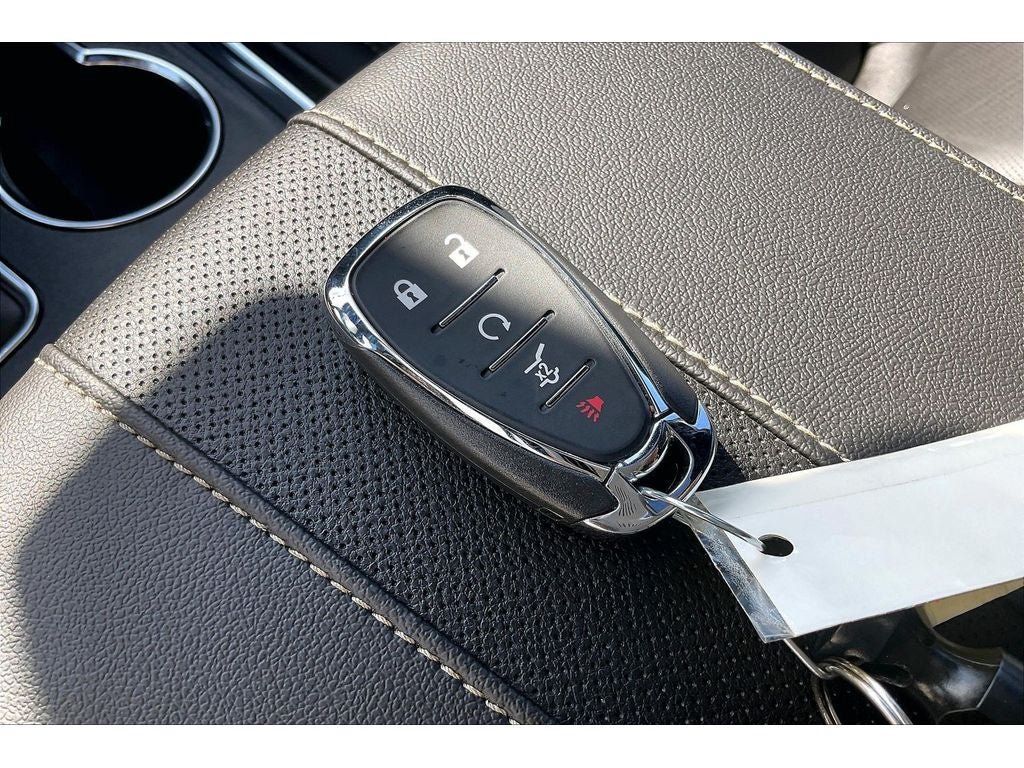 Used 2023 Chevrolet Traverse Premier FWD image 14